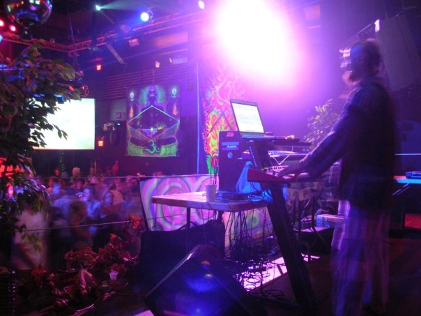 Outersect shows 4 Outersect at 1015 opening for Shpongle